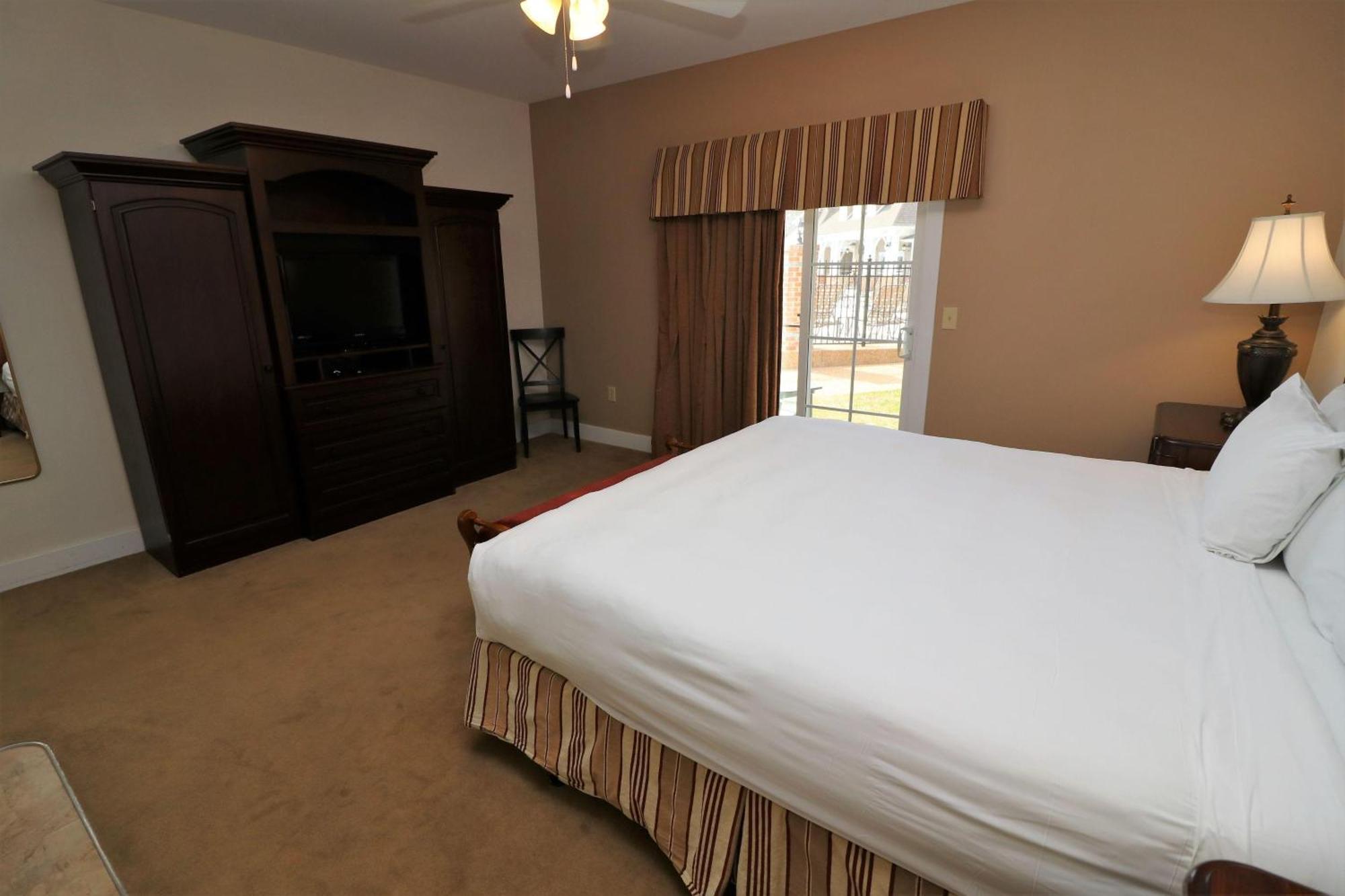 Kings Creek Plantation By Tripforth Williamsburg Room photo